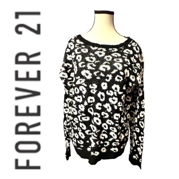 Women’s F21 Forever 21 Medium Black & White Cheetah Knit Sweater - Picture 1 of 9